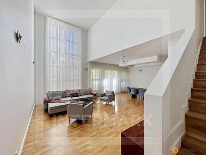коттедж, 340 м&sup2;, 2 сотки