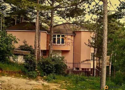 дом, 251 м&sup2;, 5 соток